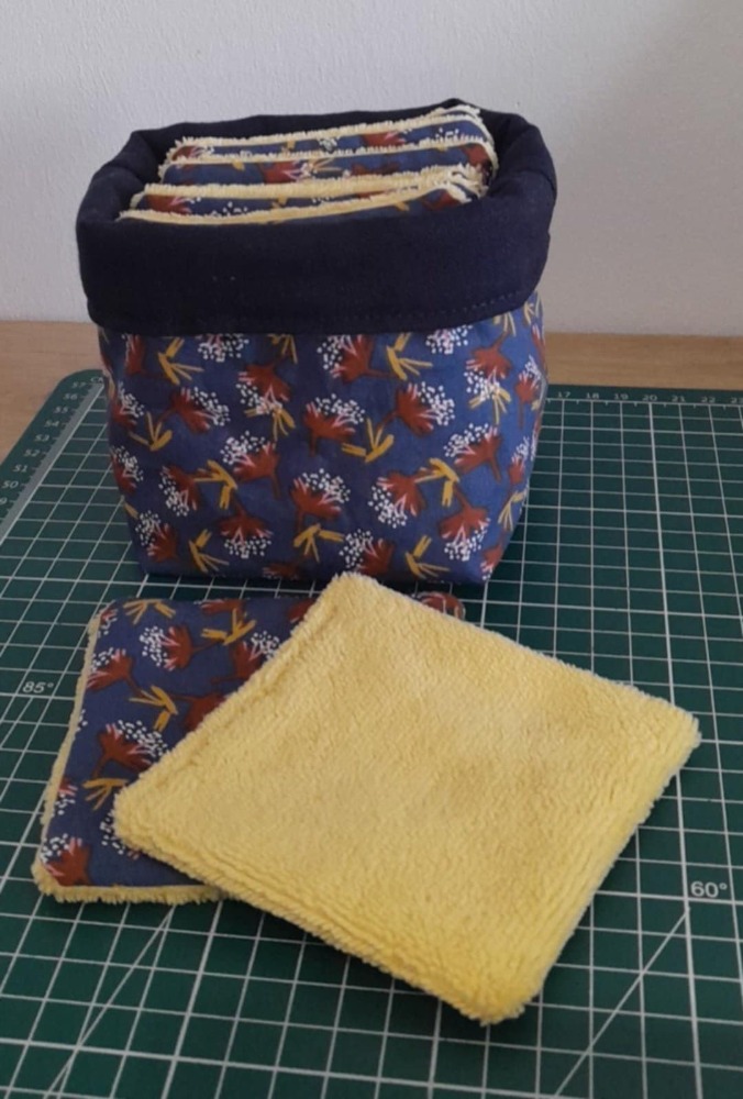 Panier tissus coton plus 8 lingettes démaquillantes coton doublée éponge