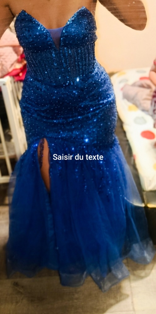Robe neuf commander pour un mariage mais arrivé longtemps après de ce fait il ne me sert a rien je la revend